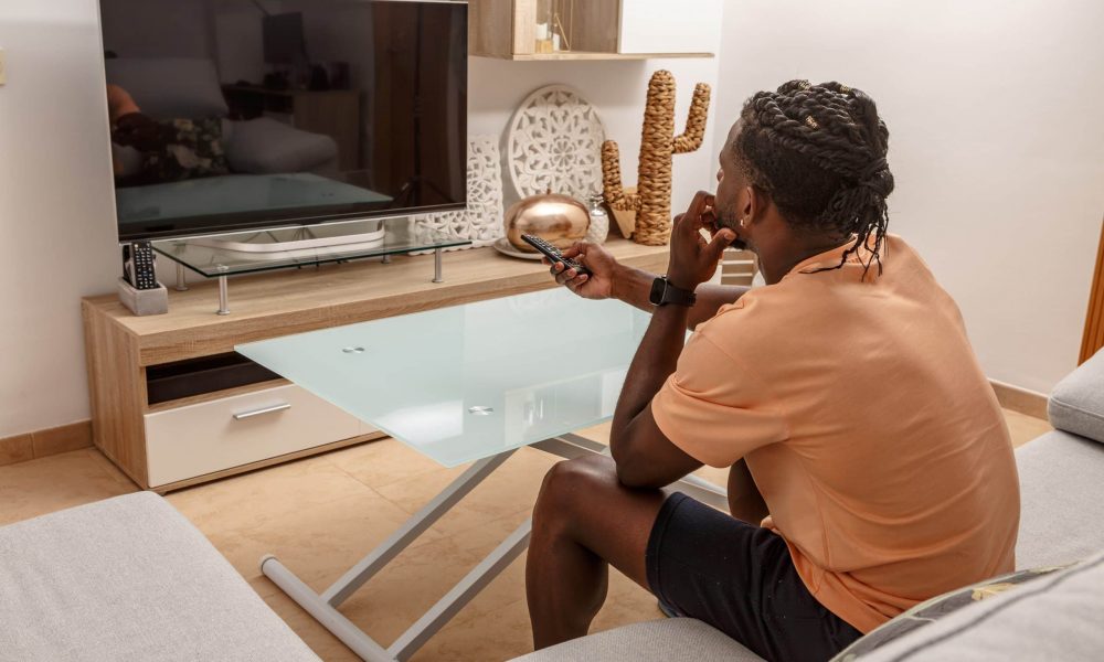 Les accessoires indispensables pour améliorer votre expérience TV